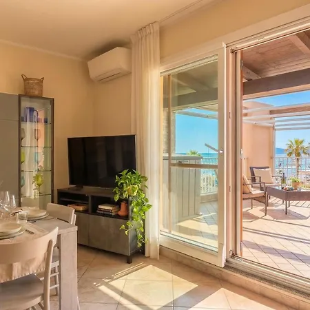 Grand Sunset Penthouse With 2 Terraces And Garage 아파트