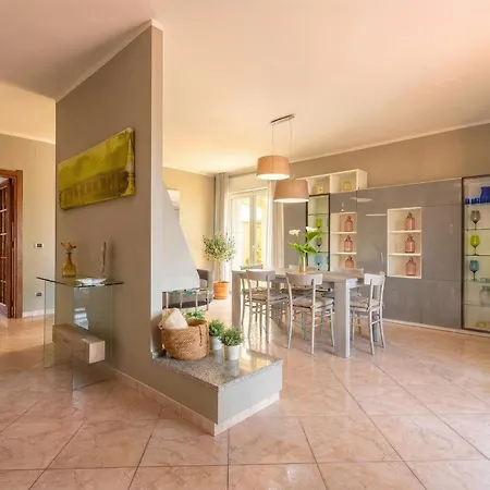 Διαμέρισμα Grand Sunset Penthouse With 2 Terraces And Garage *